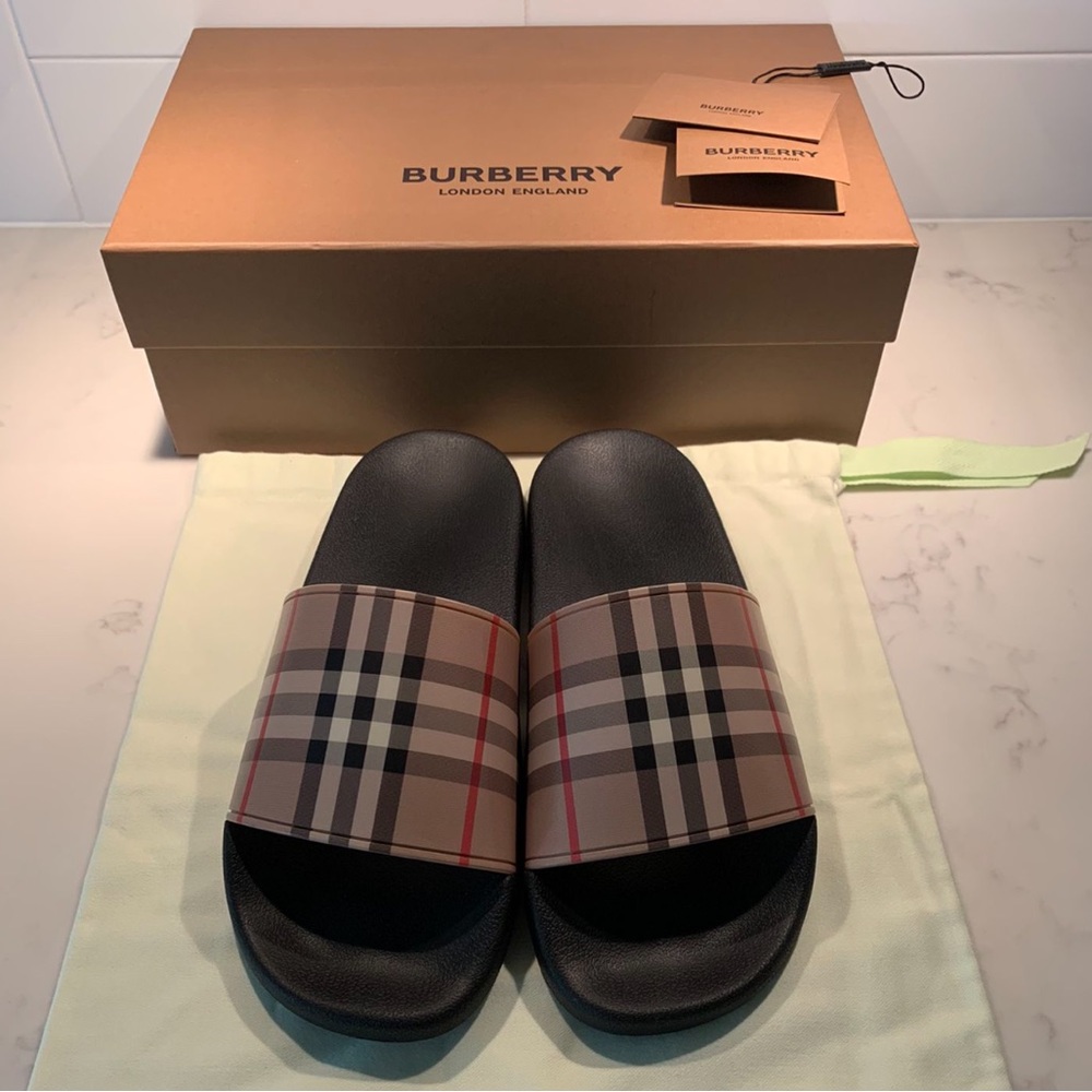 Burberry Slides (Archive Beige)
